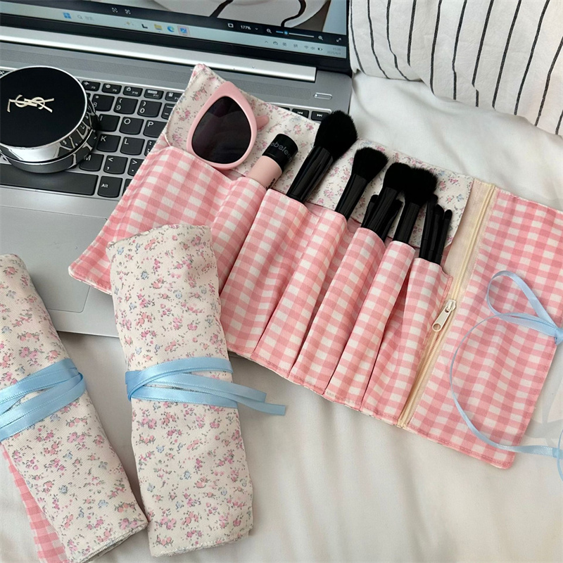 Floral Plaid Fabric Makeup Bru - Beauty Makeup Bag recension och pris