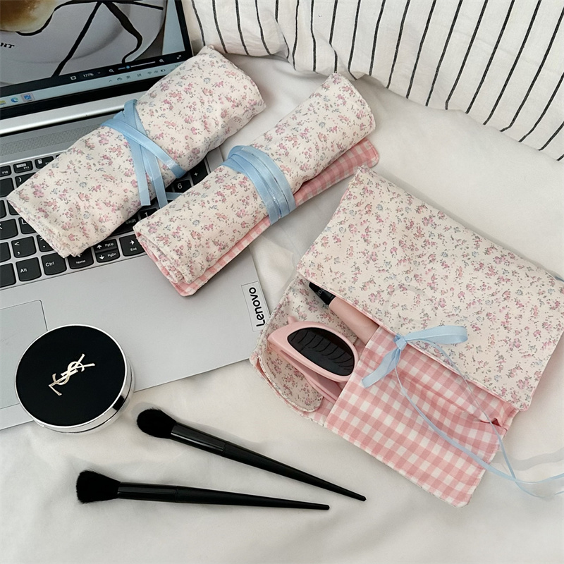 Floral Plaid Fabric Makeup Bru - Beauty Makeup Bag recension och pris