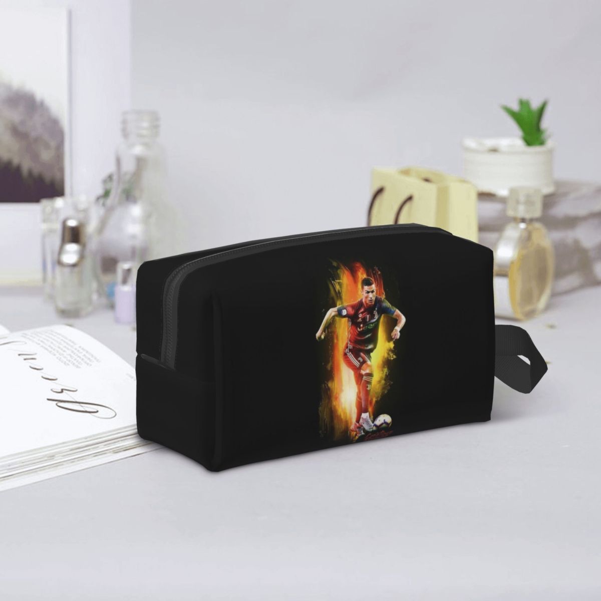 Ronaldo Wallpaper Makeup Bag C - Beauty Makeup Wallpaper recension och pris