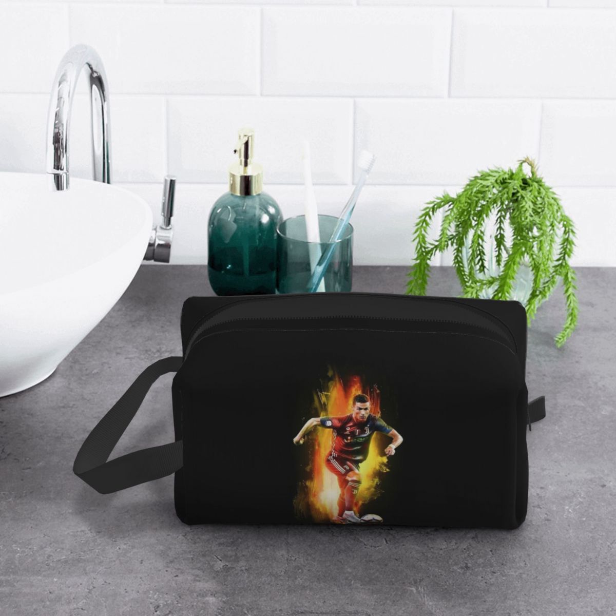 Ronaldo Wallpaper Makeup Bag C - Beauty Makeup Wallpaper recension och pris